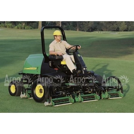 Бензиновая газонокосилка для фейрвея  Jonh Deere - 3235 С  в Ставрополе